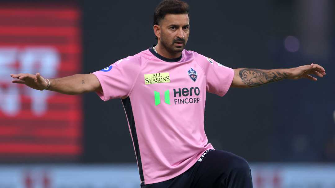 Madhevere fights but Ireland inch closer to win