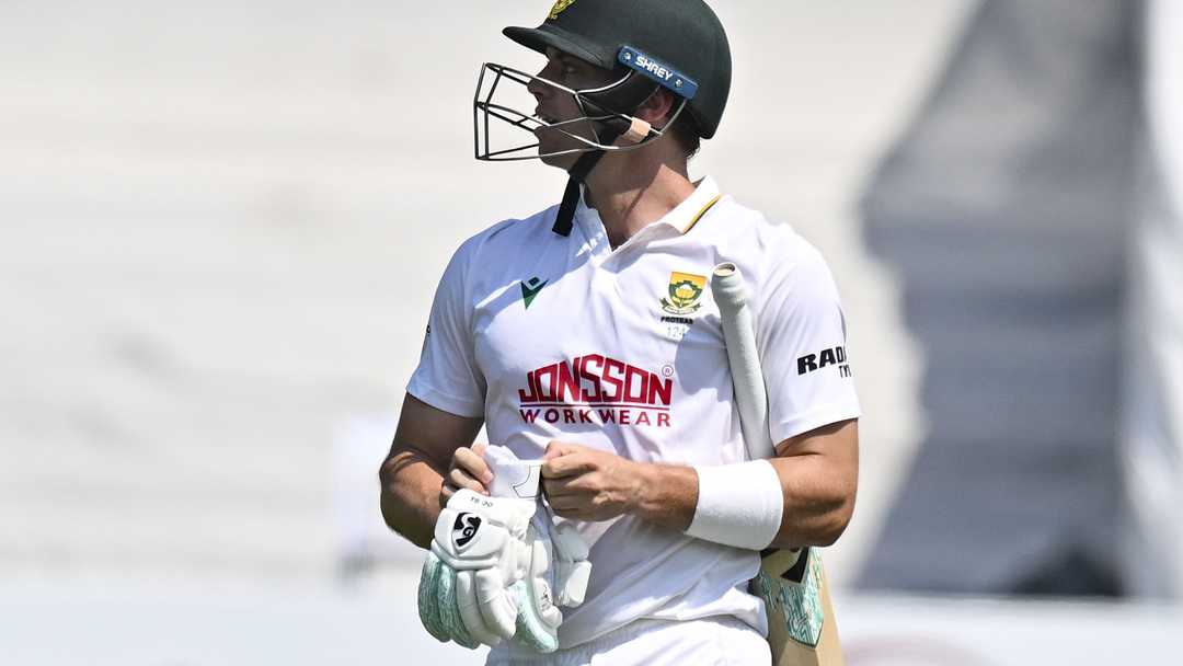 Abhimanyu Easwaran’s 151* leads strong ROI fightback