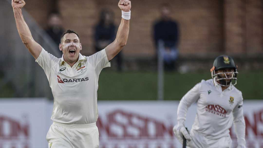 Pakistan remain on top despite Smith’s heroics